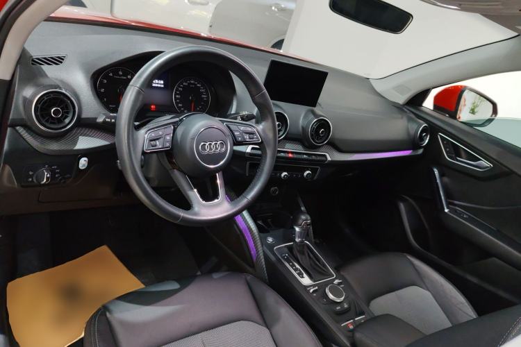 Used Audi Q2L 2021 35 TFSI Fashionable and Elegant Model Center Console
