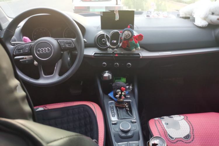 Used Audi Q2L 2021 35 TFSI Progressive Dynamic Edition Center Console