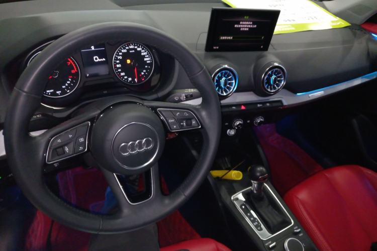 Used Audi Q2L 2021 35 TFSI Progressive Dynamic Edition Center Console