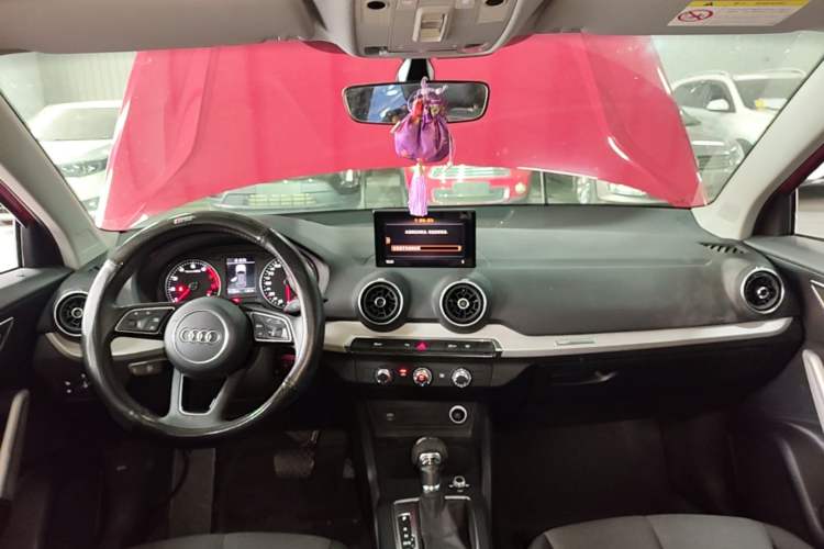 Used Audi Q2L 2021 35 TFSI Progressive Dynamic Edition Center Console