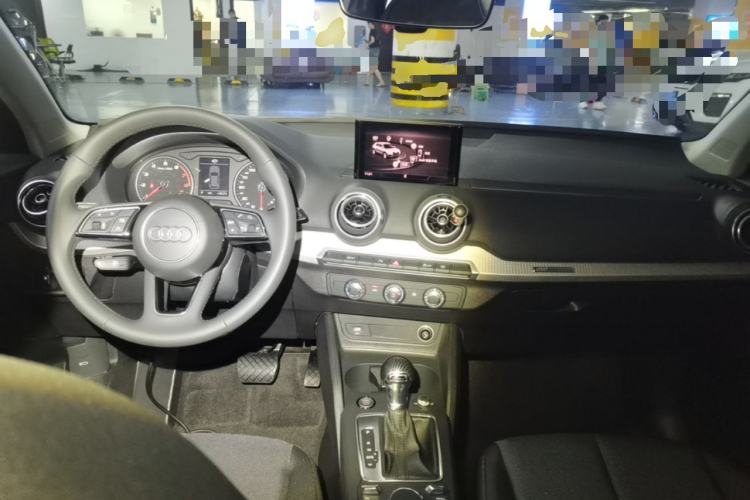 Used Audi Q2L 2021 35 TFSI Progressive Dynamic Edition Center Console