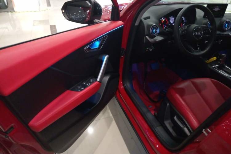 Used Audi Q2L 2021 35 TFSI Progressive Dynamic Edition Driver Seat