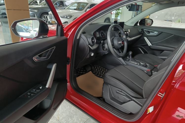 Used Audi Q2L 2021 35 TFSI Progressive Dynamic Edition Driver Seat