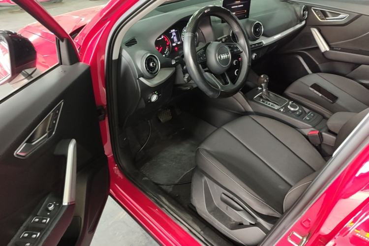 Used Audi Q2L 2021 35 TFSI Progressive Dynamic Edition Driver Seat