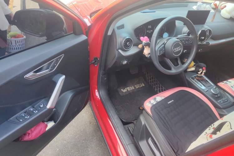 Used Audi Q2L 2021 35 TFSI Progressive Dynamic Edition Driver Seat