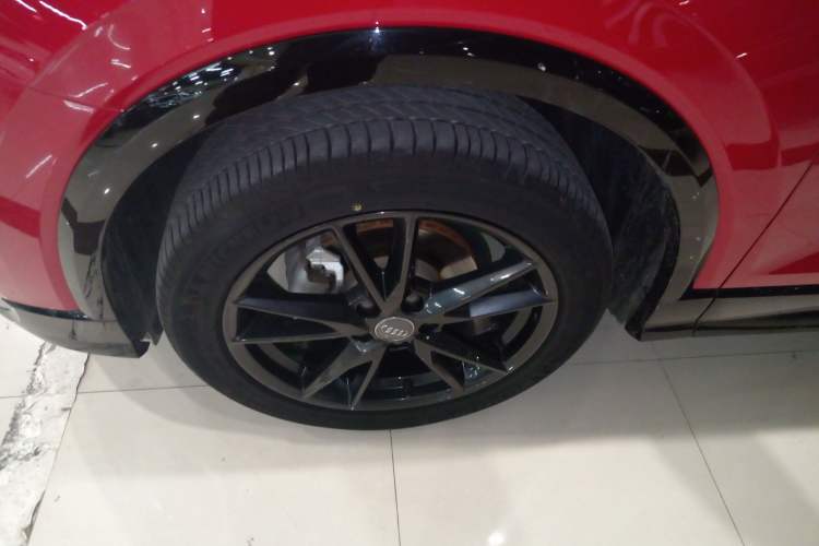 Used Audi Q2L 2021 35 TFSI Progressive Dynamic Edition Exterior 4