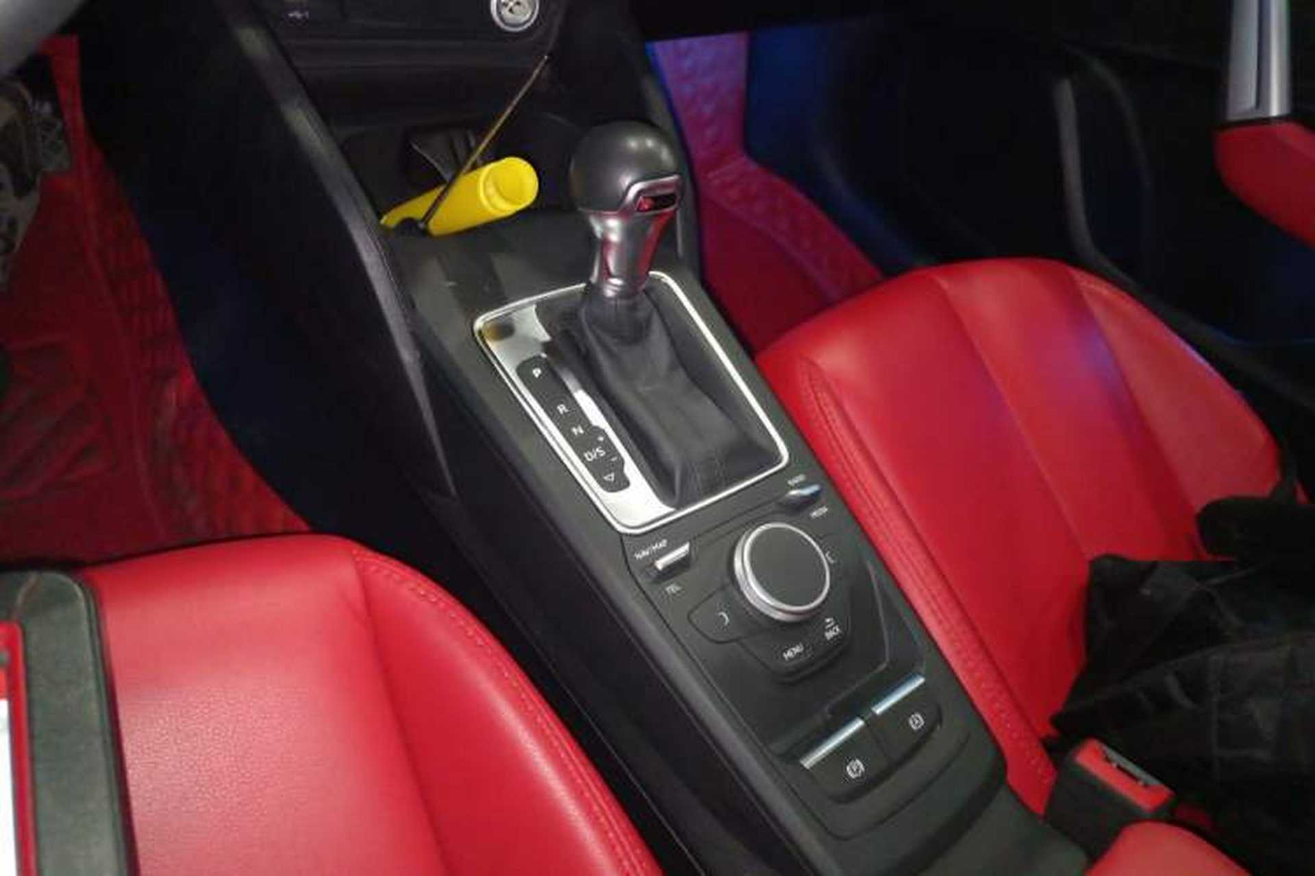Used Audi Q2L 2021 35 TFSI Progressive Dynamic Edition Gear Lever