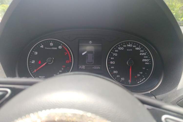 Used Audi Q2L 2021 35 TFSI Fashionable and Elegant Model Instrument Cluster