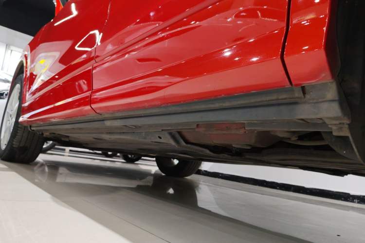 Used Audi Q2L 2021 35 TFSI Fashionable and Elegant Model Left Side Sill
