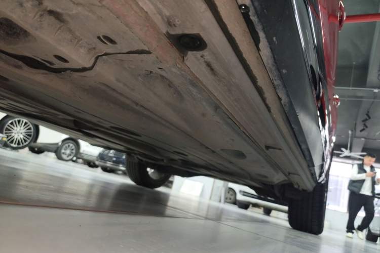 Used Audi Q2L 2021 35 TFSI Progressive Dynamic Edition Left Side Sill
