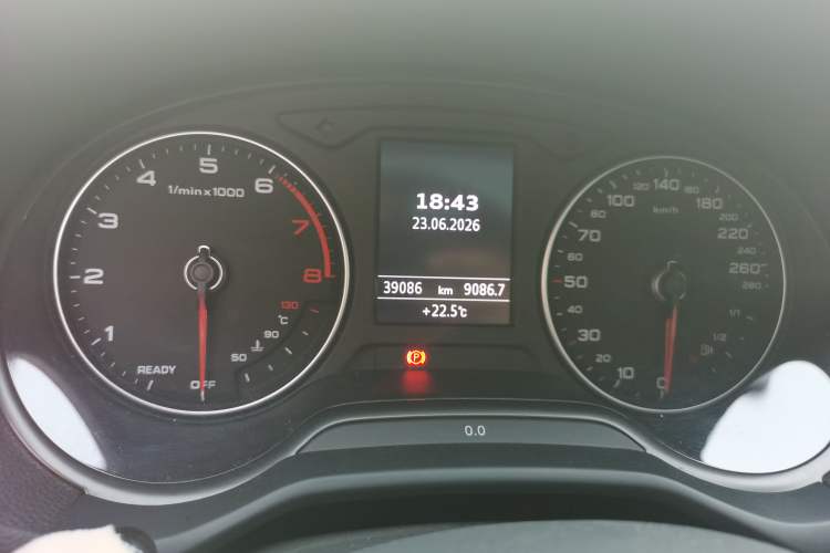 Used Audi Q2L 2021 35 TFSI Progressive Dynamic Edition Odometer Close Up