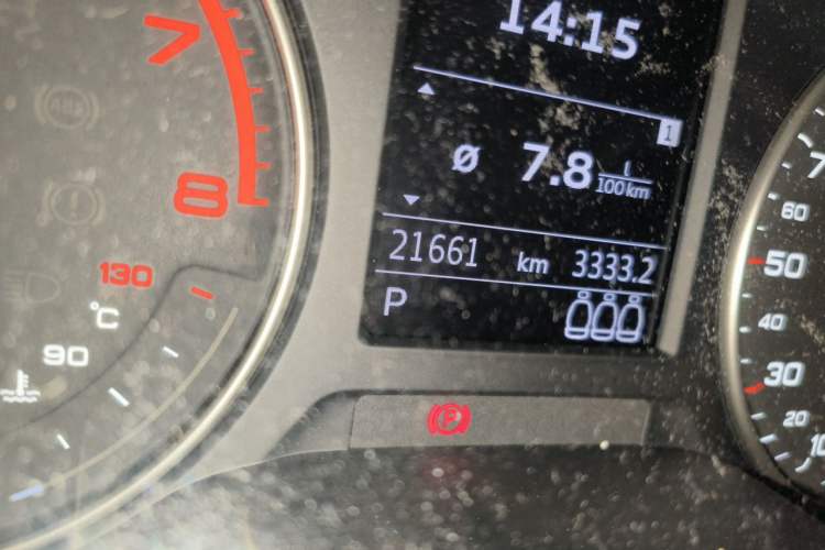 Used Audi Q2L 2021 35 TFSI Fashion Dynamic Model Odometer Close Up