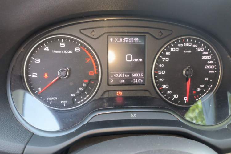 Used Audi Q2L 2021 35 TFSI Progressive Dynamic Edition Odometer Close Up