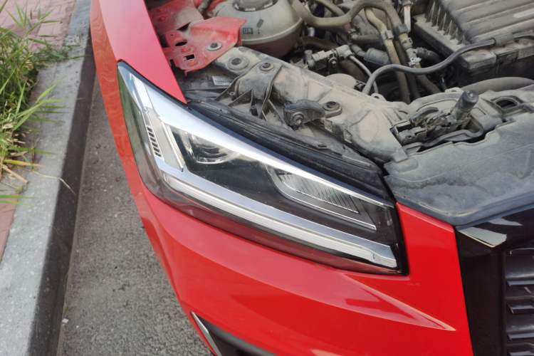 Used Audi Q2L 2021 35 TFSI Progressive Dynamic Edition Right Front Headlight
