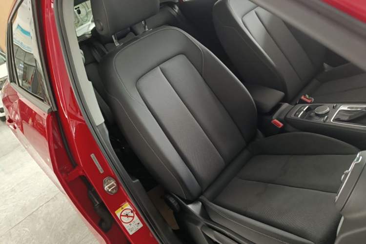 Used Audi Q2L 2021 35 TFSI Progressive Dynamic Edition Right Front Seat