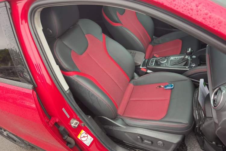 Used Audi Q2L 2021 35 TFSI Fashion Dynamic Model Right Front Seat