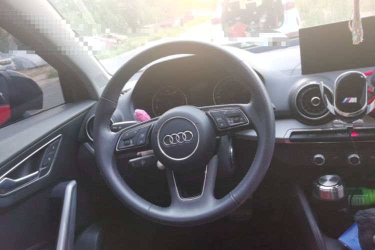 Used Audi Q2L 2021 35 TFSI Progressive Dynamic Edition Steering Wheel