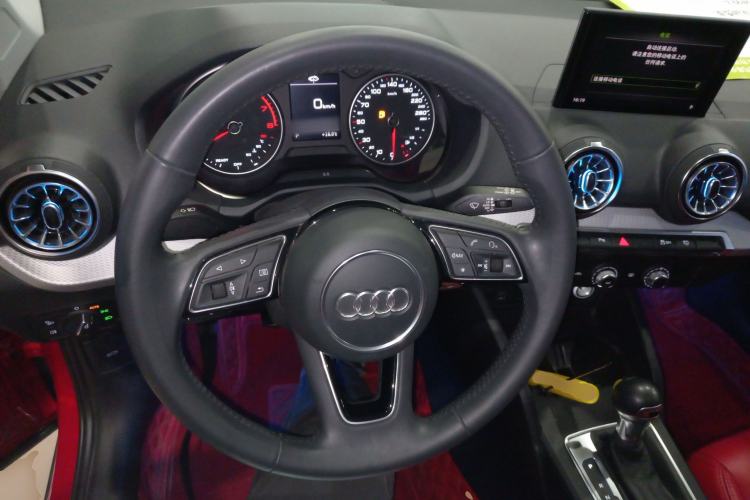 Used Audi Q2L 2021 35 TFSI Progressive Dynamic Edition Steering Wheel