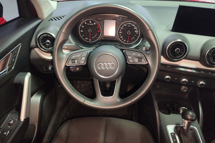 Used Audi Q2L 2021 35 TFSI Progressive Dynamic Edition Steering Wheel