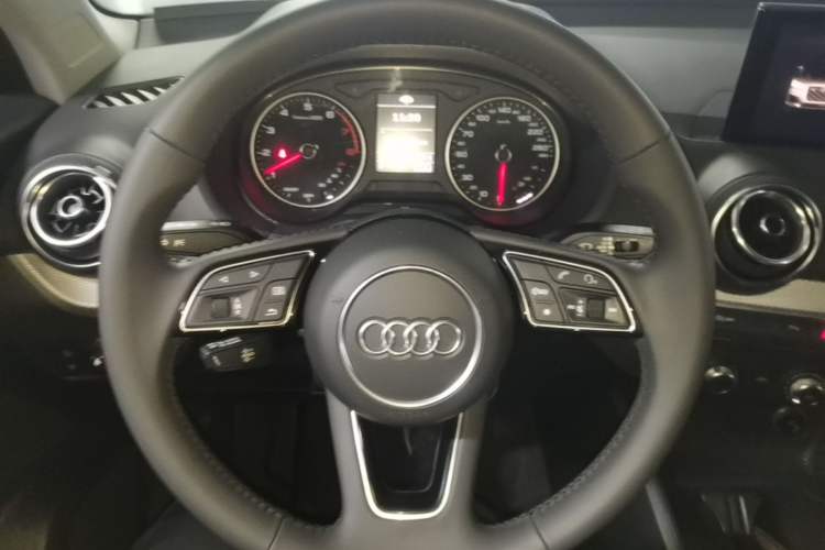 Used Audi Q2L 2021 35 TFSI Progressive Dynamic Edition Steering Wheel
