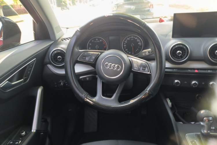 Used Audi Q2L 2021 35 TFSI Progressive Dynamic Edition Steering Wheel