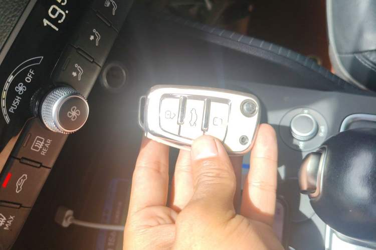Used Audi Q2L 2021 35 TFSI Fashionable and Elegant Model Vehicle Key