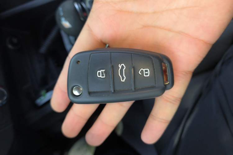Used Audi Q2L 2021 35 TFSI Progressive Dynamic Edition Vehicle Key