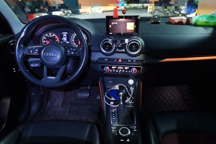 Used Audi Q2L 2021 35 TFSI Fashion Dynamic Model Center Console