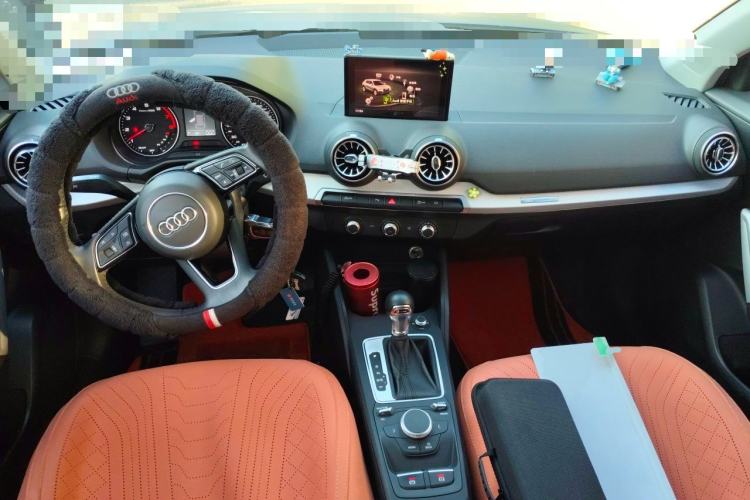 Used Audi Q2L 2021 35 TFSI Progressive Dynamic Edition Center Console