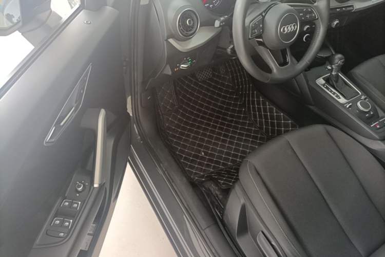 Used Audi Q2L 2021 35 TFSI Progressive Dynamic Edition Driver Seat