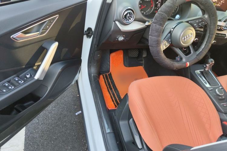 Used Audi Q2L 2021 35 TFSI Progressive Dynamic Edition Driver Seat