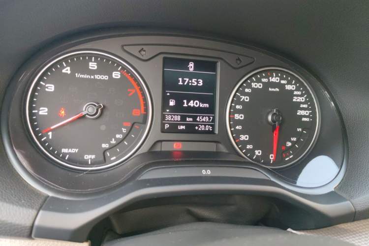 Used Audi Q2L 2021 35 TFSI Progressive Dynamic Edition Odometer Close Up