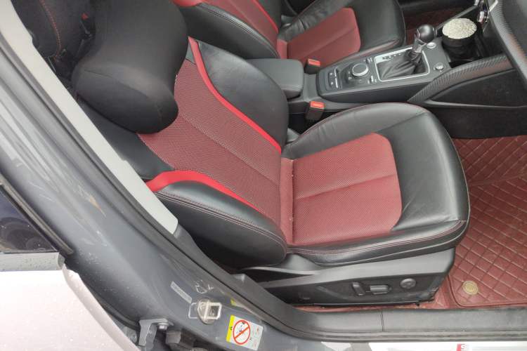 Used Audi Q2L 2021 35 TFSI Fashion Dynamic Model Right Front Seat