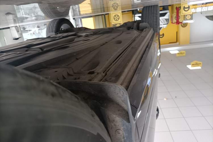 Used Audi Q2L 2021 35 TFSI Progressive Dynamic Edition Right Side Sill