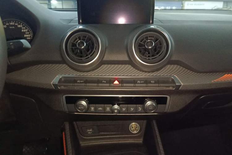 Used Audi Q2L 2021 35 TFSI Fashionable and Elegant Model Audio And AC Panel