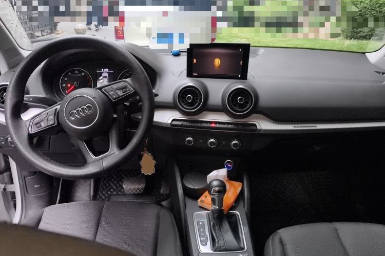 Used Audi Q2L 2021 35 TFSI Progressive Dynamic Edition Center Console