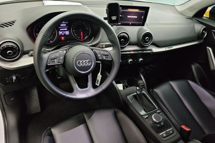 Used Audi Q2L 2021 35 TFSI Progressive Dynamic Edition Center Console