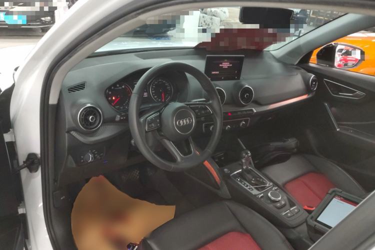 Used Audi Q2L 2021 35 TFSI Fashion Dynamic Model Center Console