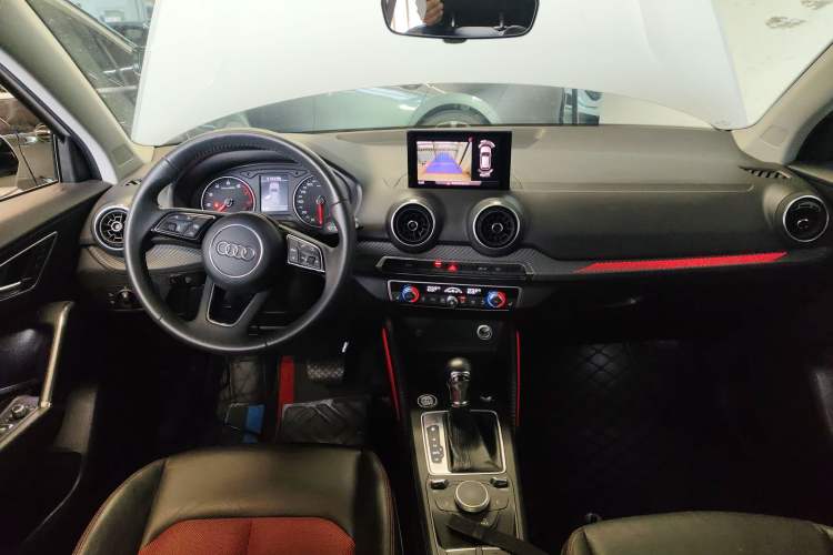 Used Audi Q2L 2021 35 TFSI Fashion Dynamic Model Center Console