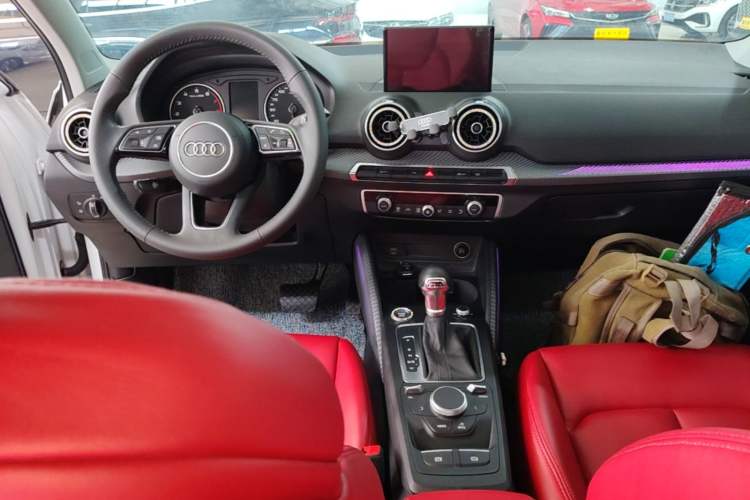 Used Audi Q2L 2021 35 TFSI Fashion Dynamic Model Center Console