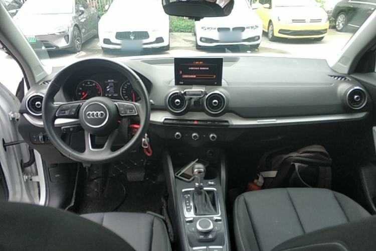 Used Audi Q2L 2021 35 TFSI Progressive Dynamic Edition Center Console