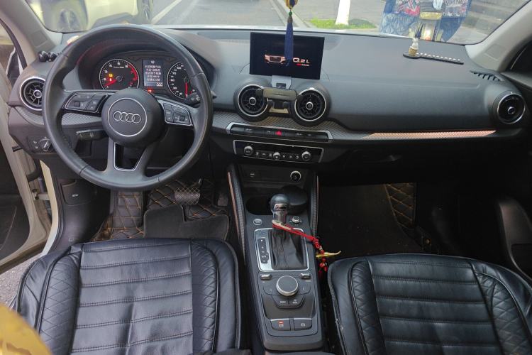 Used Audi Q2L 2021 35 TFSI Progressive Dynamic Edition Center Console