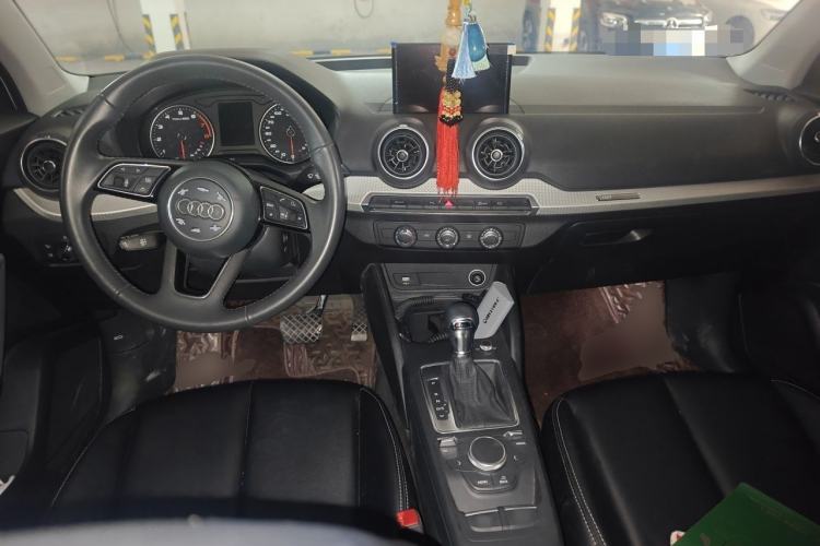 Used Audi Q2L 2021 35 TFSI Progressive Dynamic Edition Center Console