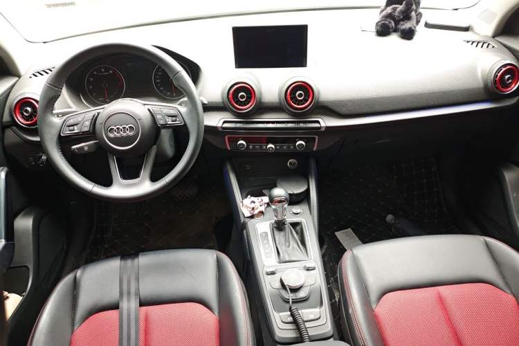 Used Audi Q2L 2021 35 TFSI Fashion Dynamic Model Center Console