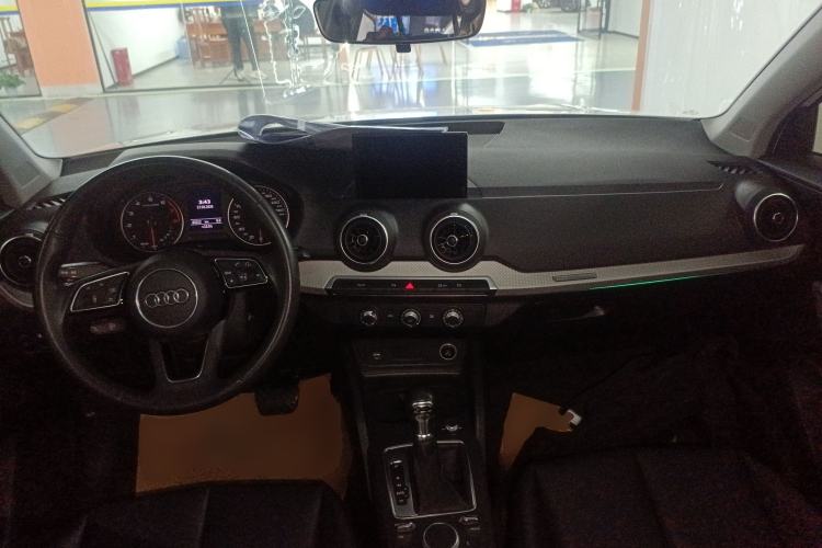 Used Audi Q2L 2021 35 TFSI Progressive Dynamic Edition Center Console