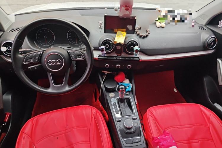 Used Audi Q2L 2021 35 TFSI Progressive Dynamic Edition Center Console