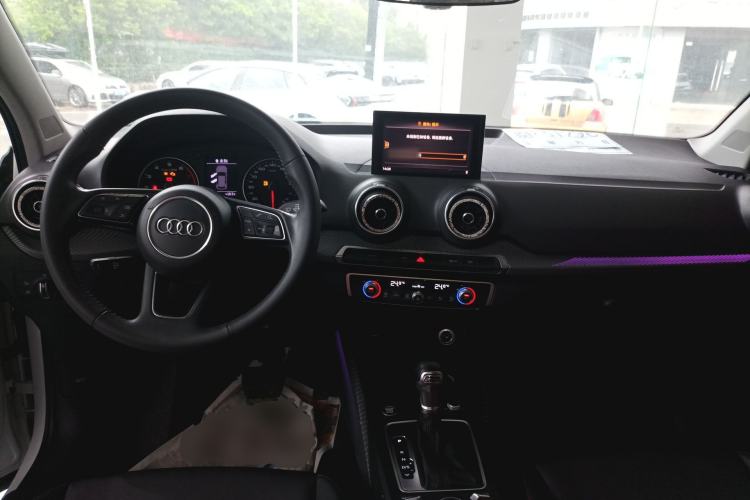 Used Audi Q2L 2021 35 TFSI Fashion Dynamic Model Center Console