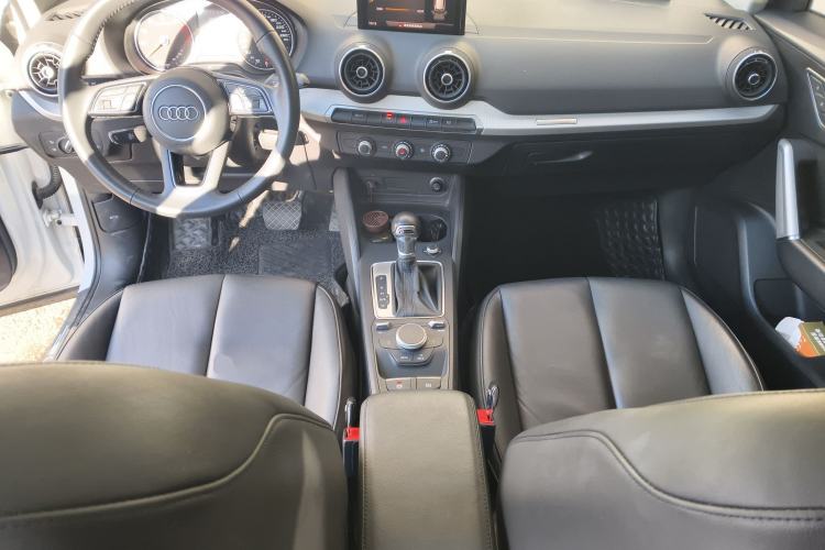 Used Audi Q2L 2021 35 TFSI Progressive Dynamic Edition Center Console