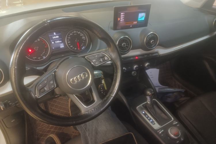 Used Audi Q2L 2021 35 TFSI Progressive Dynamic Edition Center Console