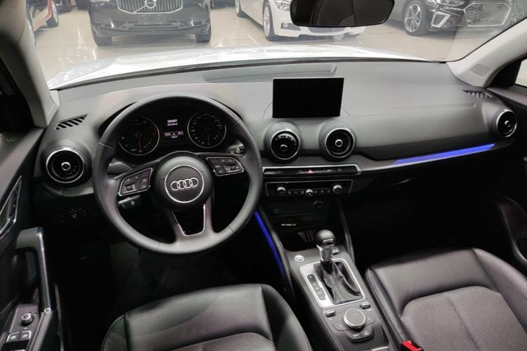 Used Audi Q2L 2021 35 TFSI Fashion Dynamic Model Center Console
